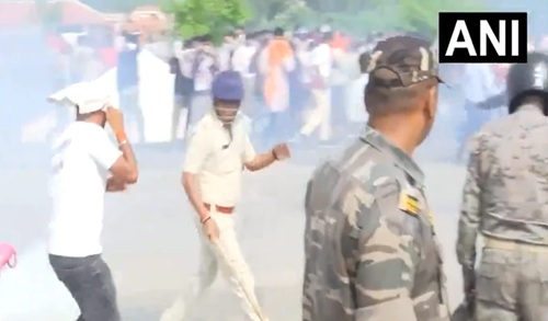JPSC-JSSC छात्रों का उग्र प्रदर्शन:पुलिस ने किया आंसू गैस का इस्तेमाल, देवेंद्र महतो बोले- वायु को कोई नहीं रोक सकता