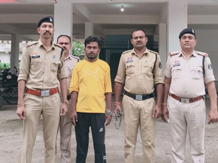 अवैध हथियार लेकर घूमने वाला शातिर आरोपी केशव सोनी पुलिस की गिरफ्त में…