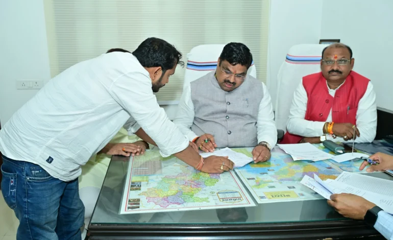 शिक्षा मंत्री गजेन्द्र यादव ने किया कार्यकर्ताओं से संवाद…