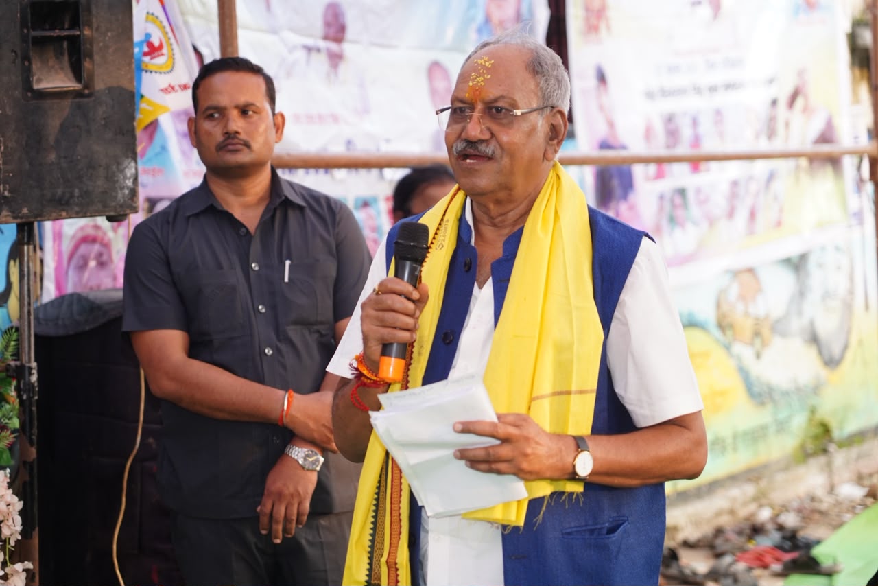 शहीद वीर नारायण सिंह की मूर्ति का अनावरण: सांसद बृजमोहन अग्रवाल ने दावनबोड़ में फूंका विकास का बिगुल, क्षेत्र को दी ₹50 लाख से अधिक के विकास कार्यों की सौगात…