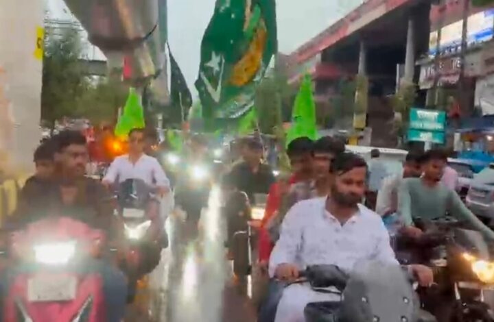 भारी बारिश मै निकली बाइक रैली सर्व समाज प्रमुख दिखाएं झण्डी हुसैनी सेना की बाइक रैली सम्पन्न…