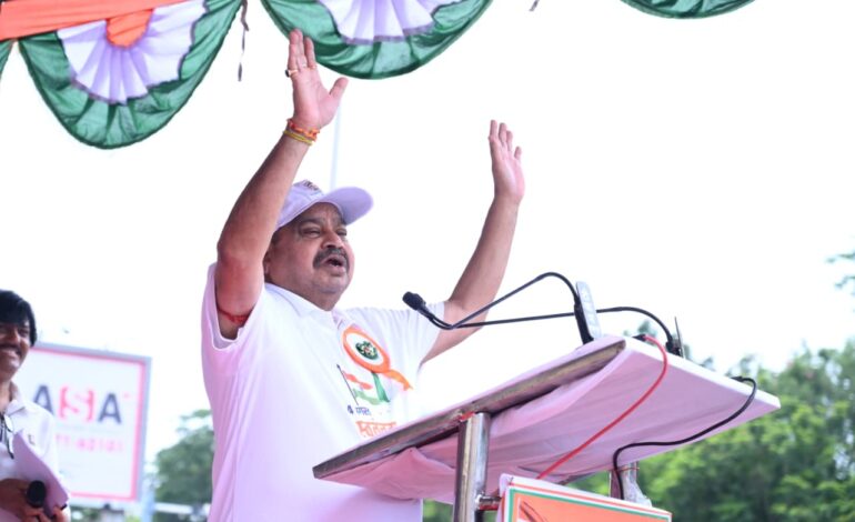 हर छत पर तिरंगा, हर दिल में देशभक्ति — पुरन्दर मिश्रा ने दिया राष्ट्रएकता का संदेश