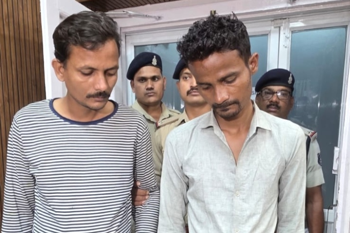 केंद्रीय विद्यालय कि शिक्षिका के सुने क्वार्टर का ताला तोड़कर लाखों के जेवरात चोरी करने वाले दोनों आरोपी गिरफ्तार…