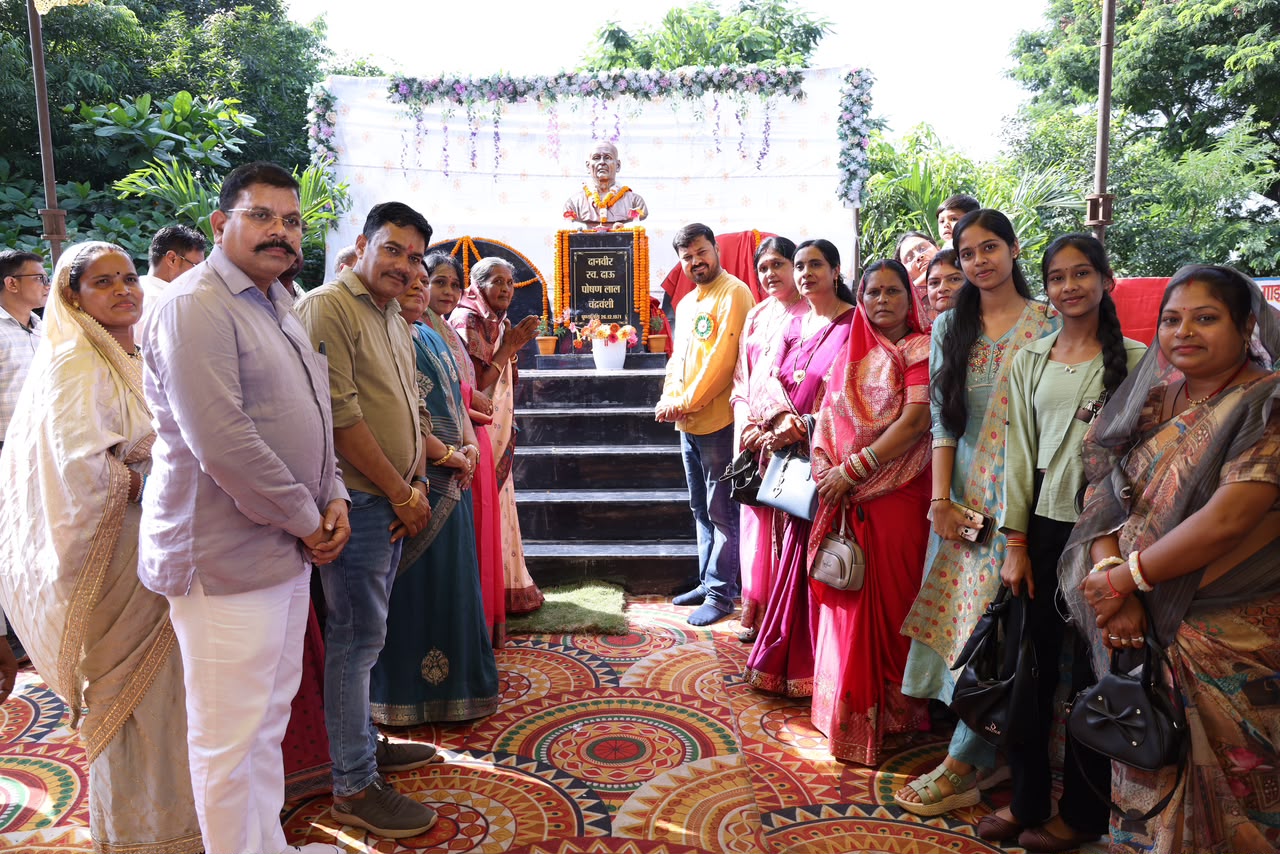 परसतराई स्कूल में दानवीर दाऊ पोषण लाल चंद्रवंशी की भव्य स्मृति स्मारक का विधायक अनुज शर्मा ने किया लोकार्पण…