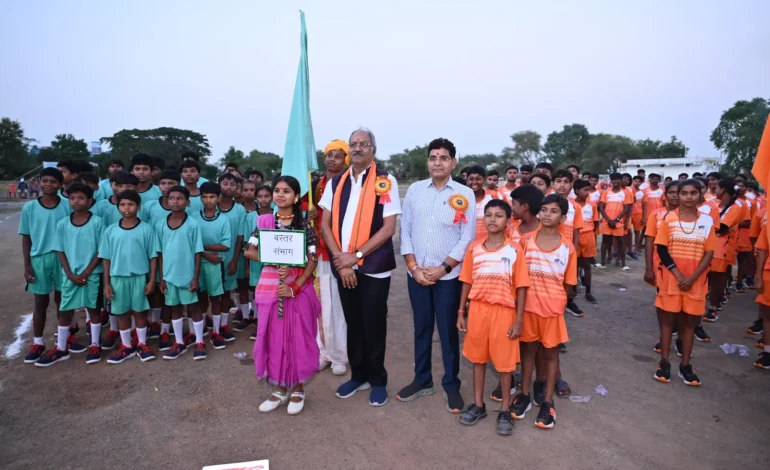 खिलाड़ी तनावमुक्त और अनुशासित होकर खेल भावना के साथ मैदान में उतरे – मंत्री टंक राम वर्मा