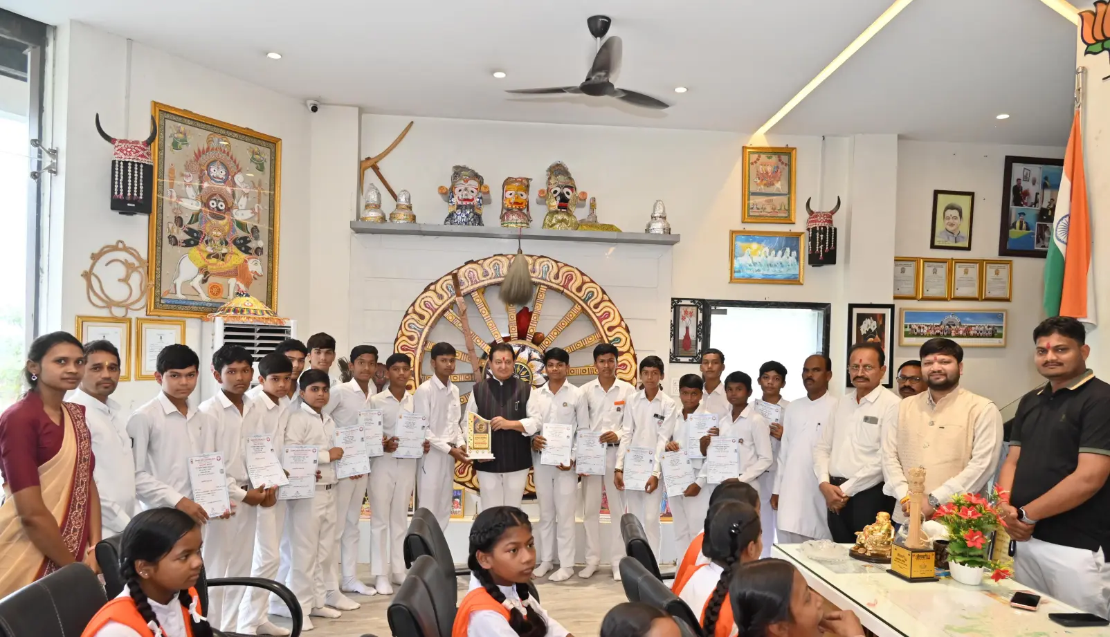 ग्वालियर में होने वाली अखिल भारतीय वॉलीबॉल प्रतियोगिता में दम दिखाएंगे बसना के 17 खिलाड़ी, विधायक डॉ. संपत अग्रवाल ने दी शुभकामनाएं…