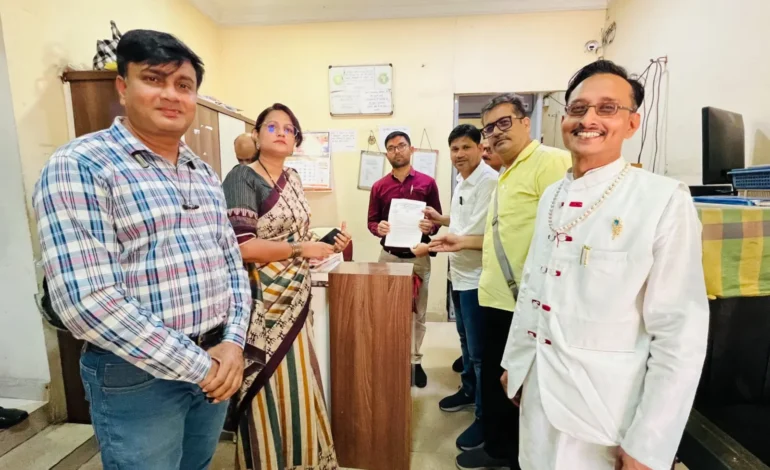डिमांड डे पर पत्रकारों ने उठाईं छह प्रमुख मांगें: स्टेट वर्किंग जर्नलिस्ट्स यूनियन ने मीडिया आयोग समेत छह मांगों को लेकर राष्ट्रपति के नाम राज्यपाल को ज्ञापन…