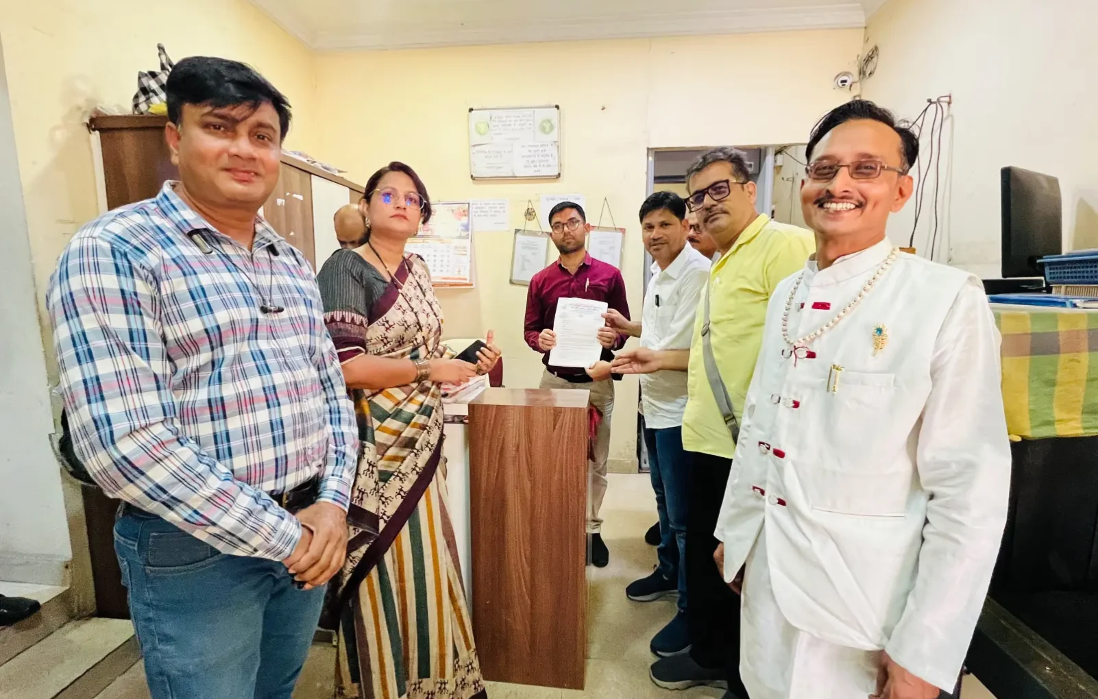 डिमांड डे पर पत्रकारों ने उठाईं छह प्रमुख मांगें: स्टेट वर्किंग जर्नलिस्ट्स यूनियन ने मीडिया आयोग समेत छह मांगों को लेकर राष्ट्रपति के नाम राज्यपाल को ज्ञापन…
