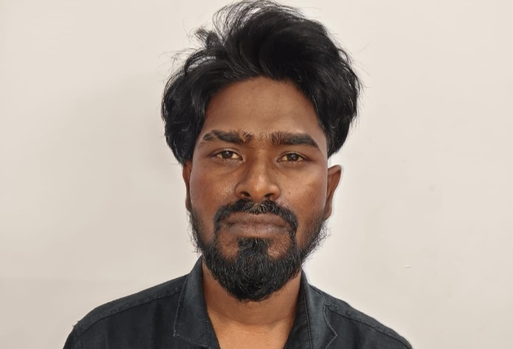 रायपुर में दिल दहला देने वाली घटना: सौतेले पिता ने मासूम को सिगरेट से दागा, क्रूरता का साथ देने वाली मां भी गिरफ्तार…