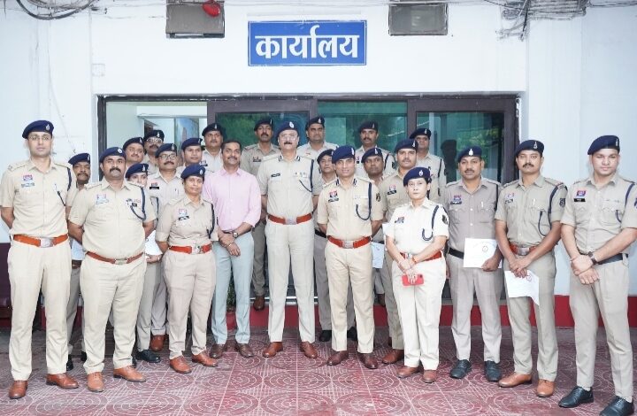 रायपुर पुलिस कमिश्नरेट की विशेष उपलब्धि: उत्कृष्ट कार्य करने वाले पुलिसकर्मी सम्मानित…