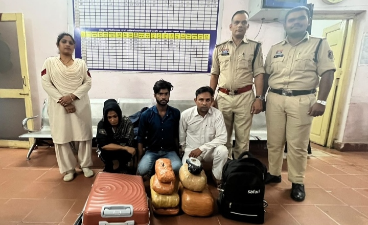 रायपुर में बड़ा एक्शन: ओडिशा से गांजा लाकर खपाने की कोशिश कर रहे 3 तस्कर गिरफ्तार, डेढ़ किलो से ज्यादा मादक पदार्थ जब्त…